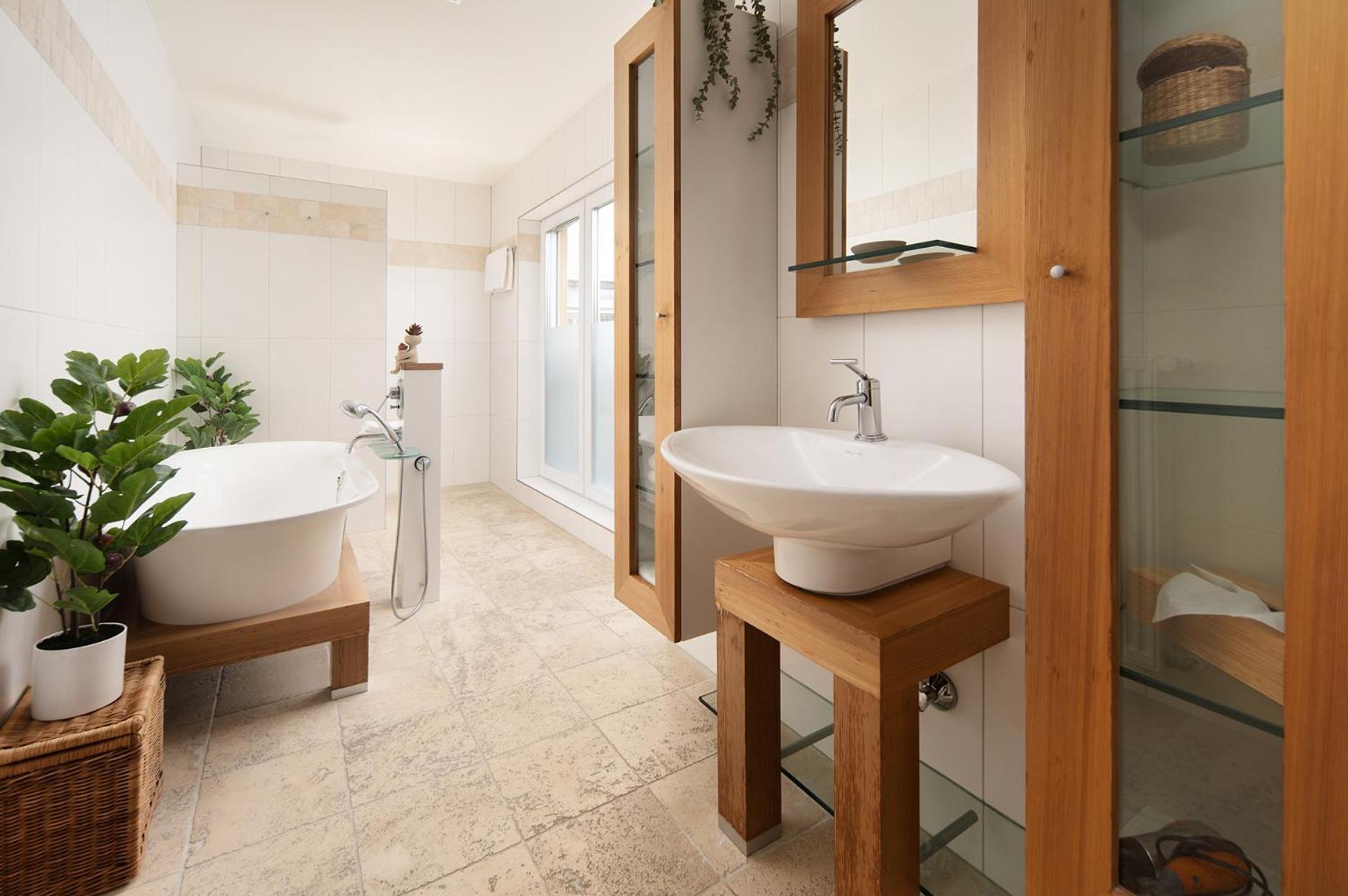 Hotel Vier Jahreszeiten Therme & Kliniken Bad Krozingen Naehe Freiburg & Schwarzwald Ideal Fuer Wellness Kur & Business Ausfluege 24H Check In- Wlan & Parken Gratis Exterior foto