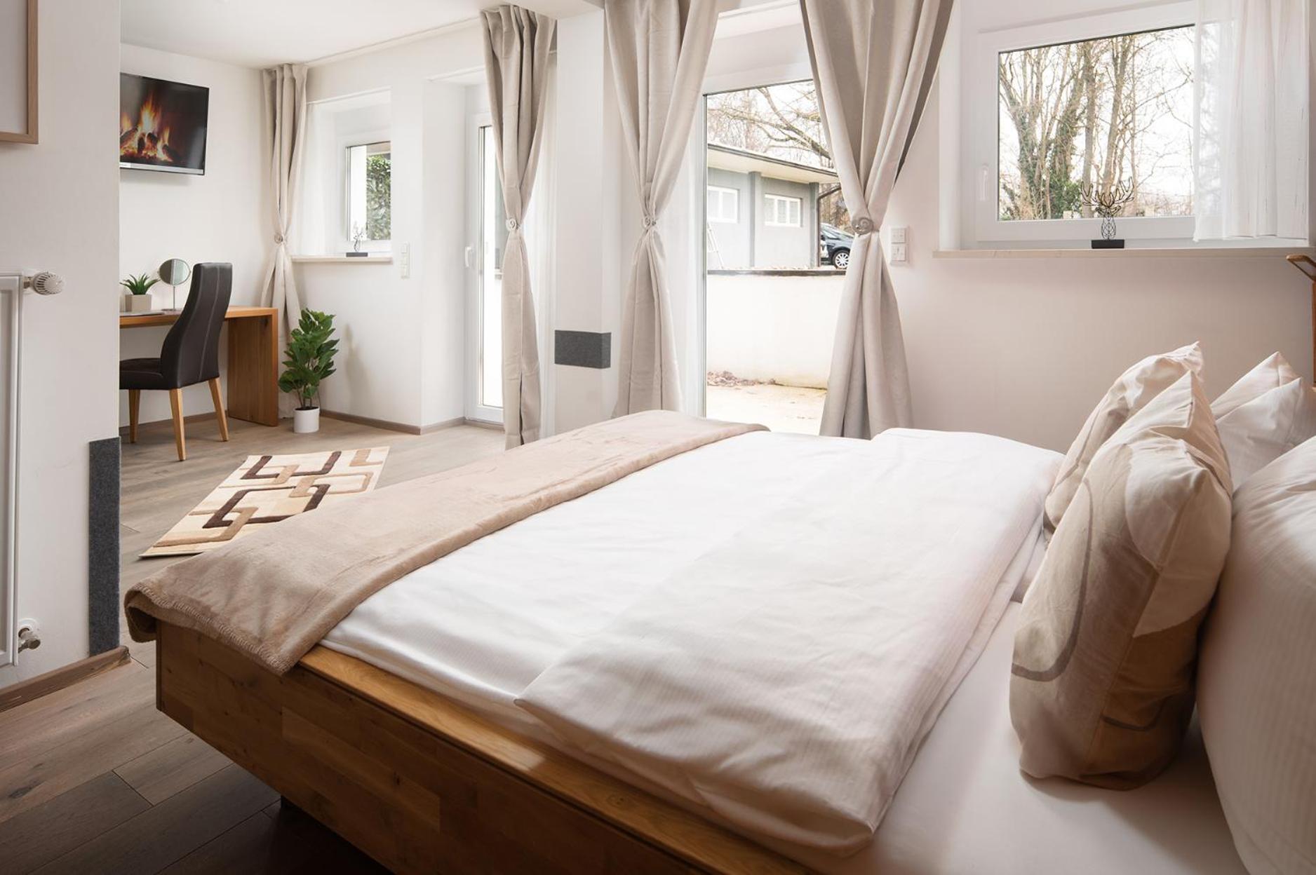 Hotel Vier Jahreszeiten Therme & Kliniken Bad Krozingen Naehe Freiburg & Schwarzwald Ideal Fuer Wellness Kur & Business Ausfluege 24H Check In- Wlan & Parken Gratis Exterior foto